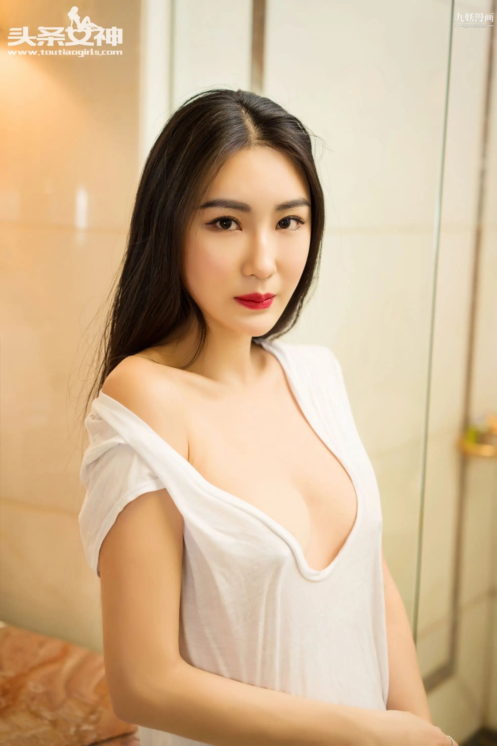 性感寫真[真人集]璦妮，一級棒身材正工作的女神，姿勢撩人情欲乍泄，讓多少男士難以抗拒的私房誘惑