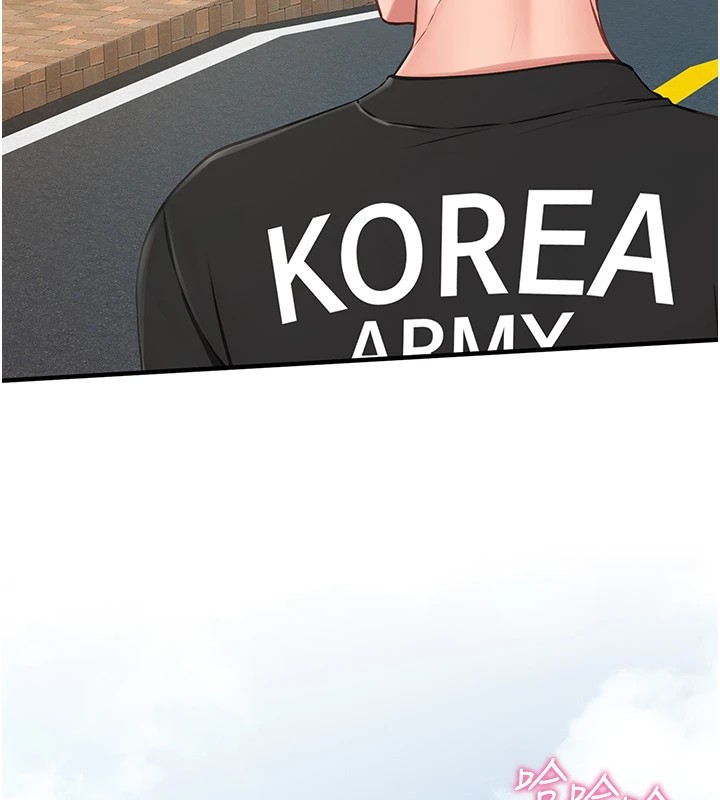 报告女班长:一根突起第1话-女军部队唯一的男兵