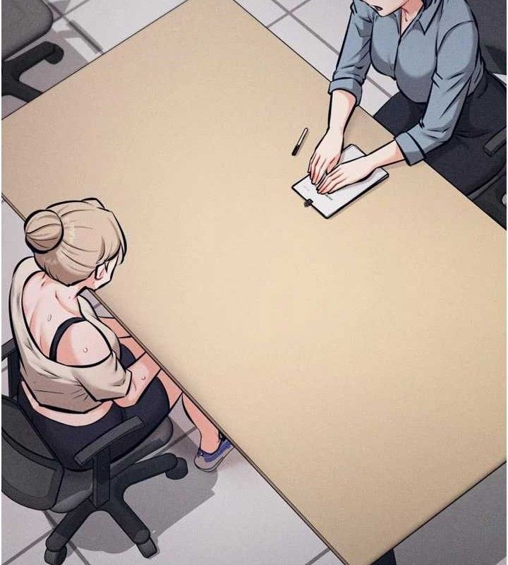 选手村:母猪调教第40話-同時插入兩個洞…