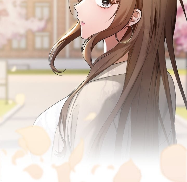 校花的双面生活第1话