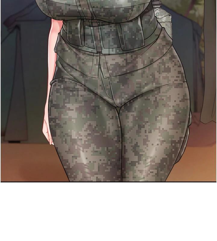 报告女班长:一根突起第29話-訓練中發情的女兵們